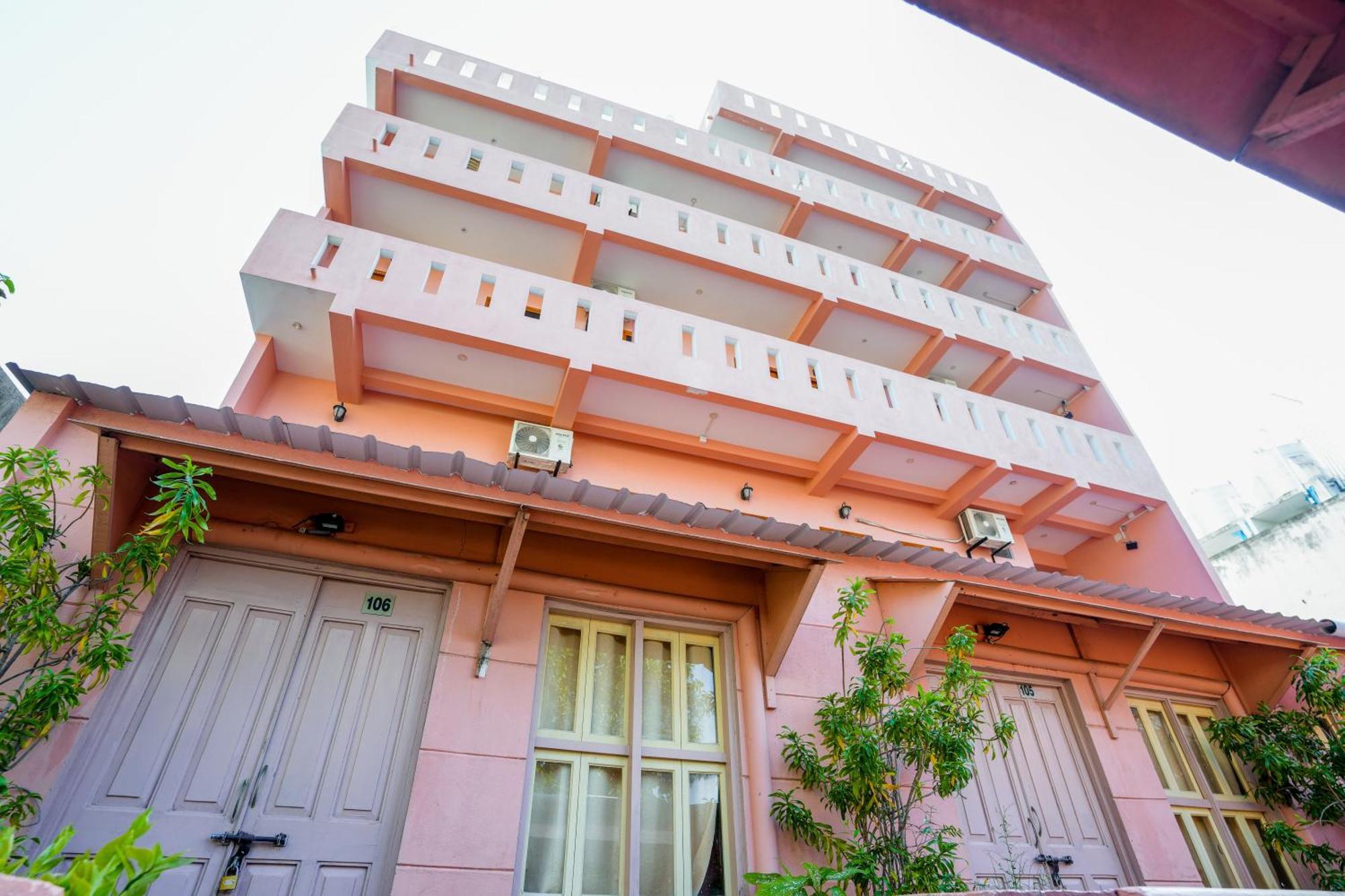 French Villa Пондичерри Экстерьер фото